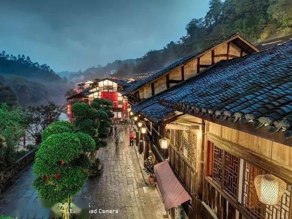 陈哲远资源升级,被爆与迪丽热巴、谭松韵合作